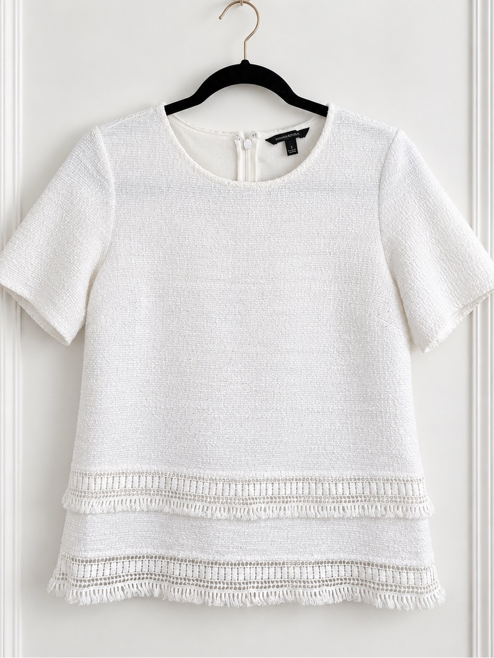 Banana Republic White Textured Fringe Trim Blouse Size S